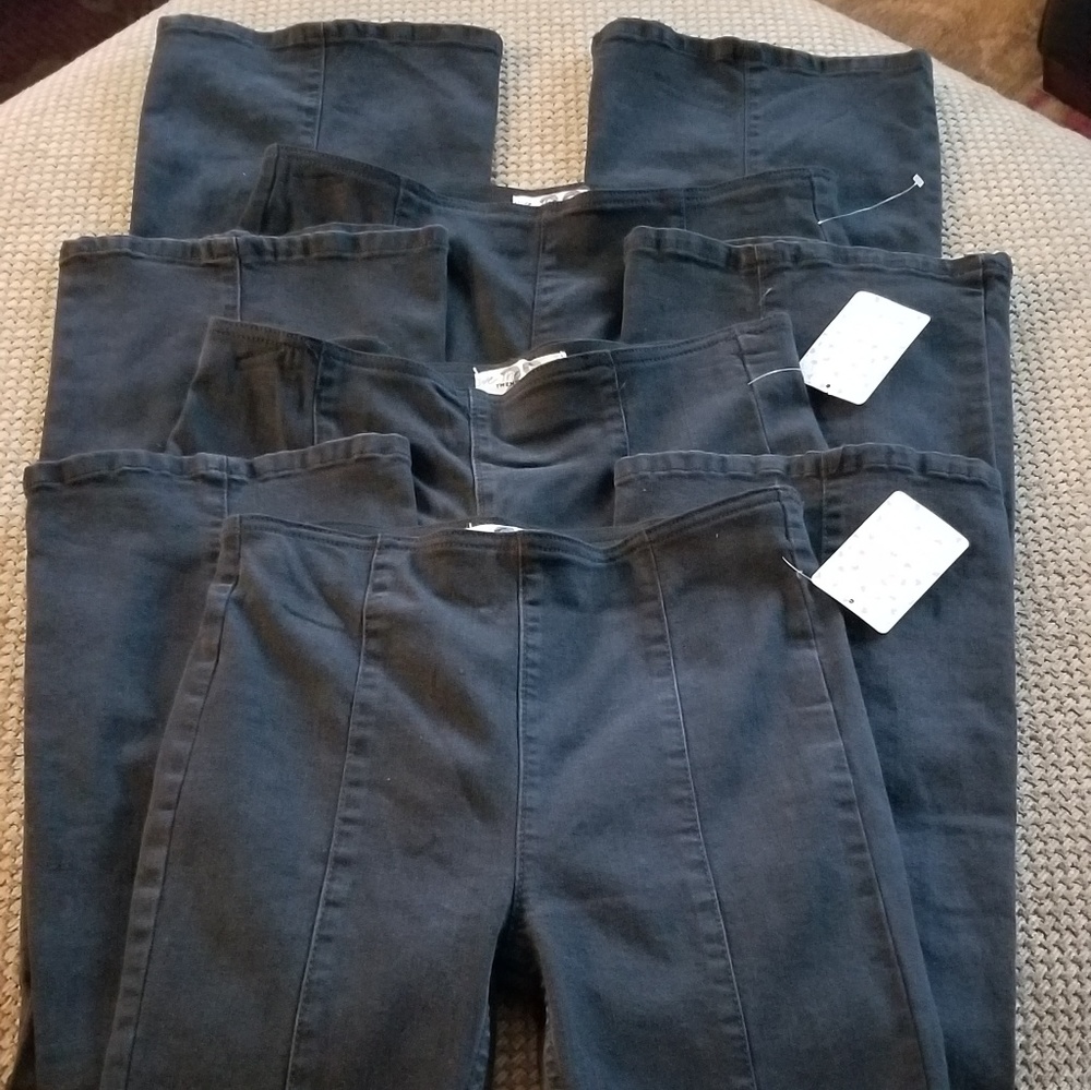 🔥Size25,28🔥FreePeople HiRise Pull On Flare Jeans - Picture 3 of 6